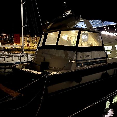 Hotel Navi Yacht A Sete, 2 A 8 Couchages, Privatif Exterior foto