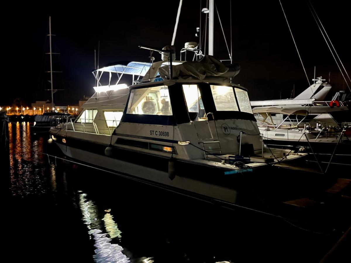 Hotel Navi Yacht A Sete, 2 A 8 Couchages, Privatif Exterior foto