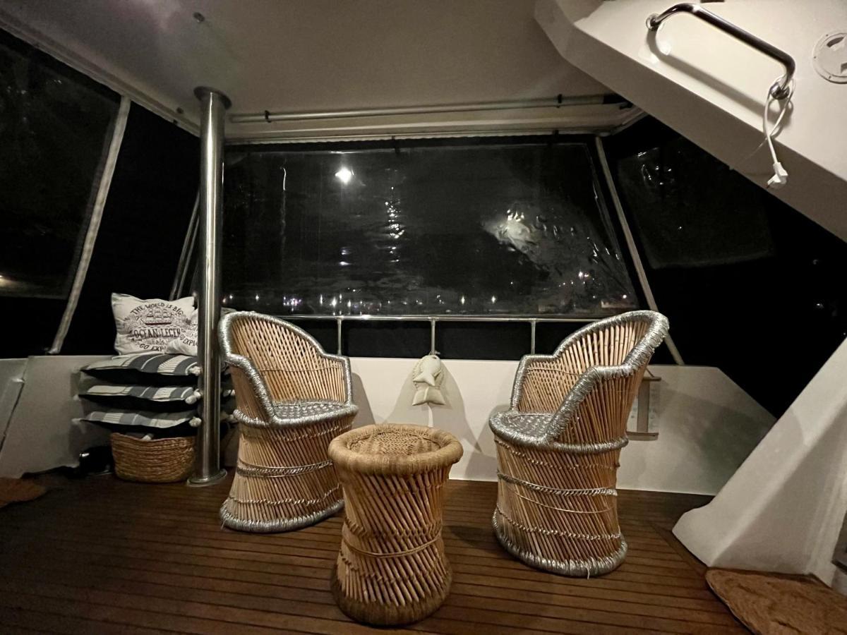 Hotel Navi Yacht A Sete, 2 A 8 Couchages, Privatif Exterior foto