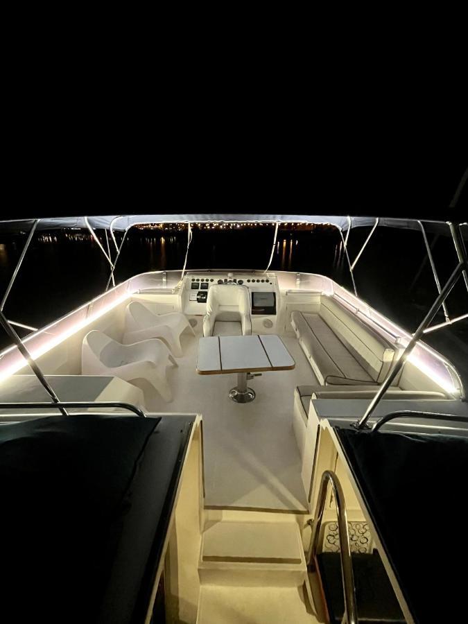 Hotel Navi Yacht A Sete, 2 A 8 Couchages, Privatif Exterior foto