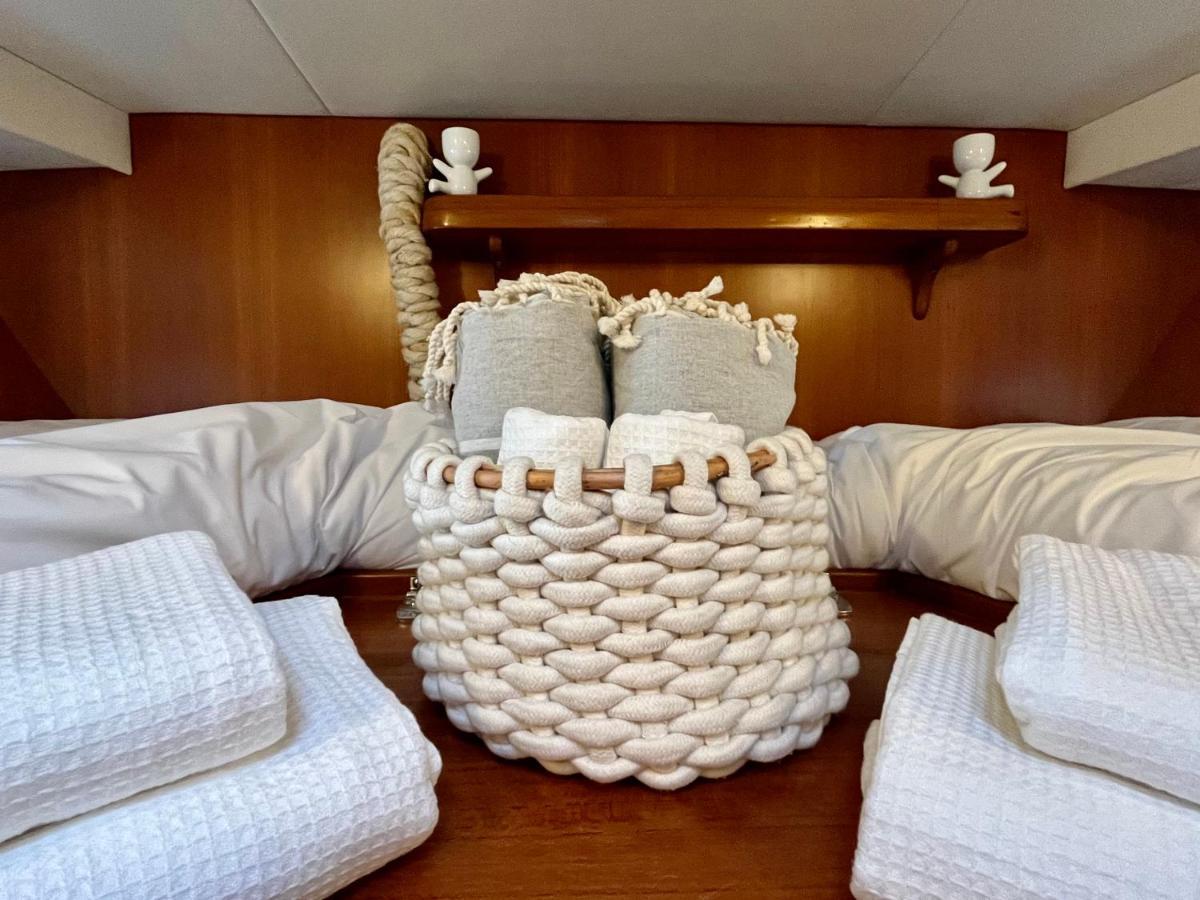 Hotel Navi Yacht A Sete, 2 A 8 Couchages, Privatif Exterior foto