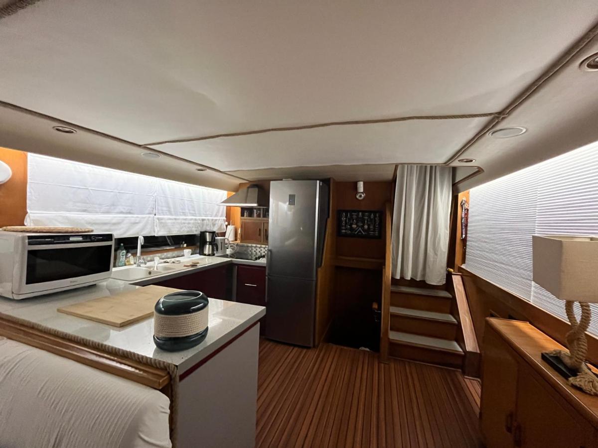 Hotel Navi Yacht A Sete, 2 A 8 Couchages, Privatif Exterior foto