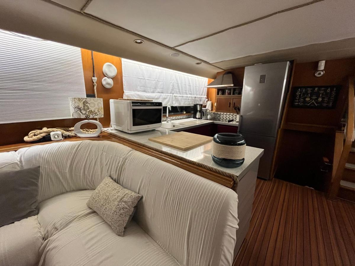 Hotel Navi Yacht A Sete, 2 A 8 Couchages, Privatif Exterior foto